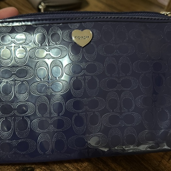 Coach - Picture 4 of 4